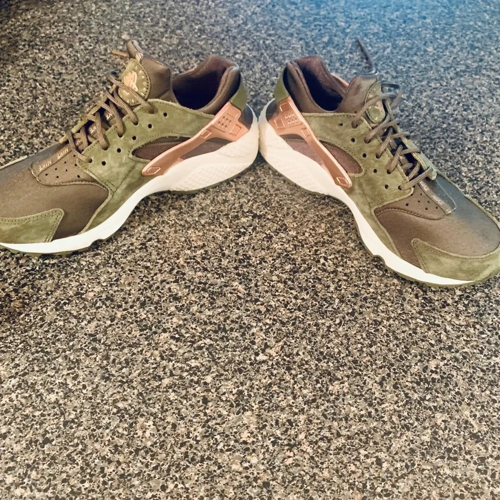 Nike Air Huarache! - Picture 8 of 8